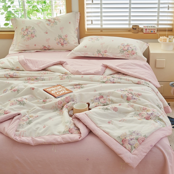 91家纺网 家纺一手货源 找家纺 简如 2026新款印花里外全棉夏凉被四件套 清风花影