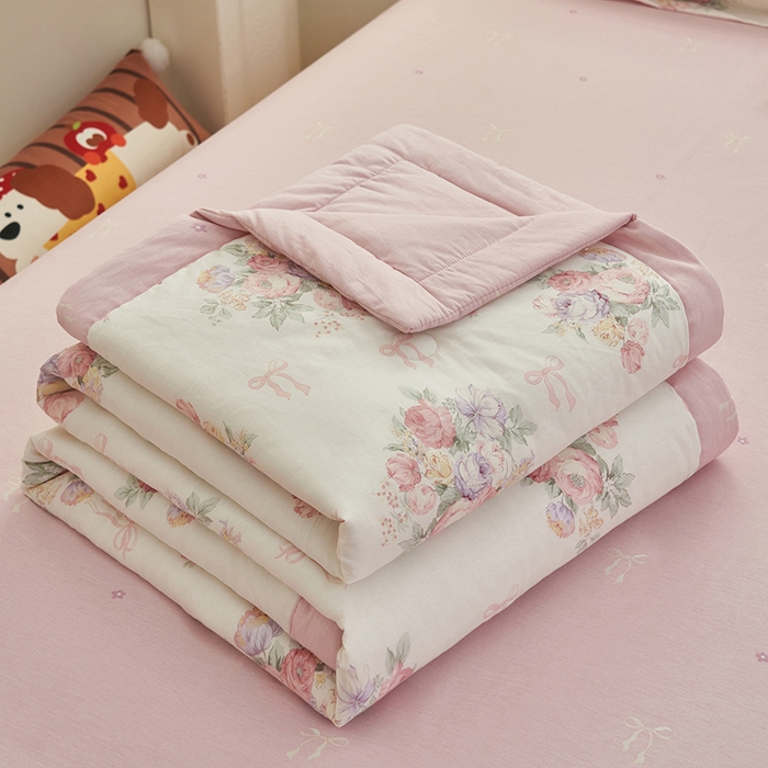 91家纺网 家纺一手货源 找家纺 简如 2026新款印花里外全棉夏凉被四件套 清风花影