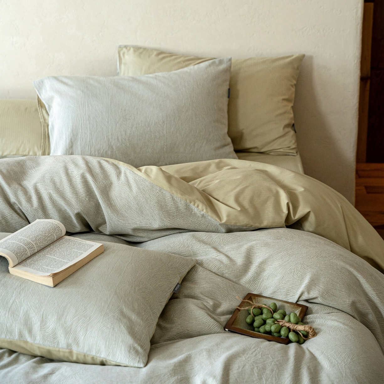 91家纺网 家纺一手货源 找家纺 时光里 2026新款全棉纯棉60支色织水洗提花四件套 一纸流光-绢色