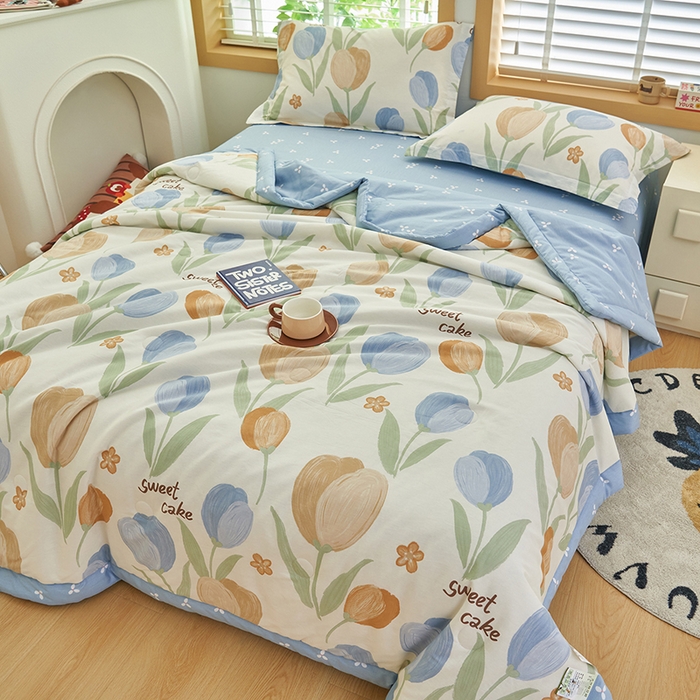 91家纺网 家纺一手货源 找家纺 简如 2026新款印花里外全棉夏凉被四件套 秋月私语