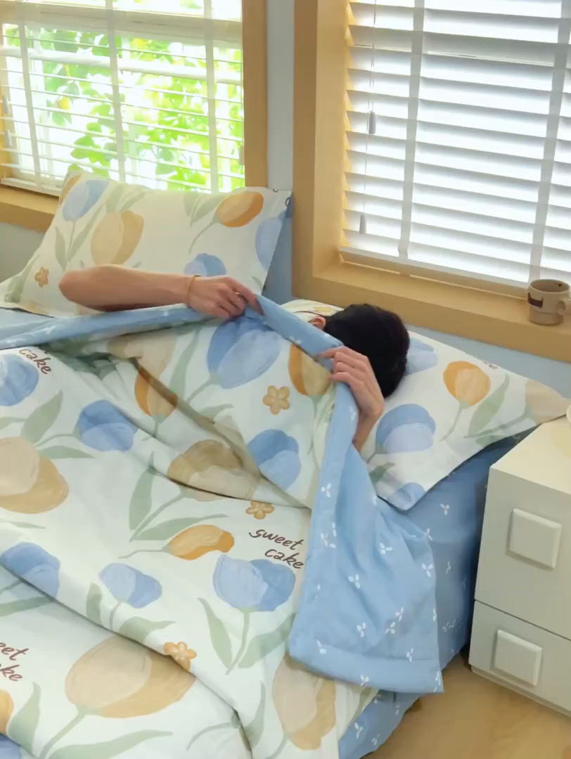 91家纺网 家纺一手货源 找家纺 简如 2026新款印花里外全棉夏凉被四件套 秋月私语