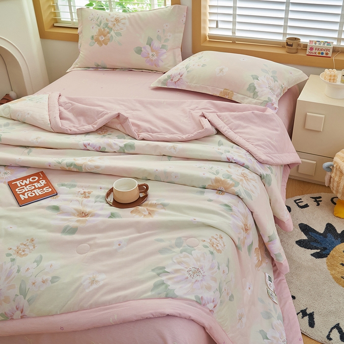 91家纺网 家纺一手货源 找家纺 简如 2026新款印花里外全棉夏凉被四件套 四季花园-粉