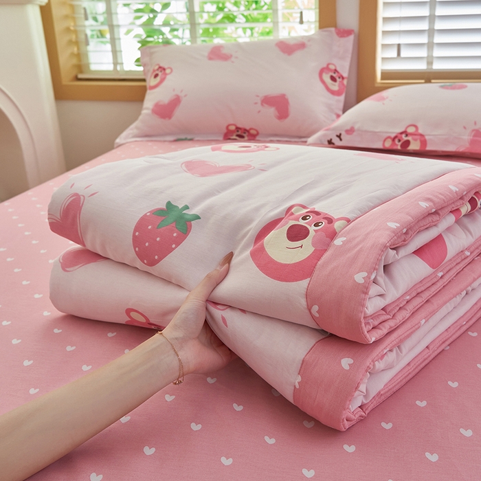 91家纺网 家纺一手货源 找家纺 简如 2026新款印花里外全棉夏凉被四件套 甜心乐园