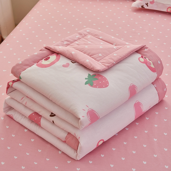 91家纺网 家纺一手货源 找家纺 简如 2026新款印花里外全棉夏凉被四件套 甜心乐园