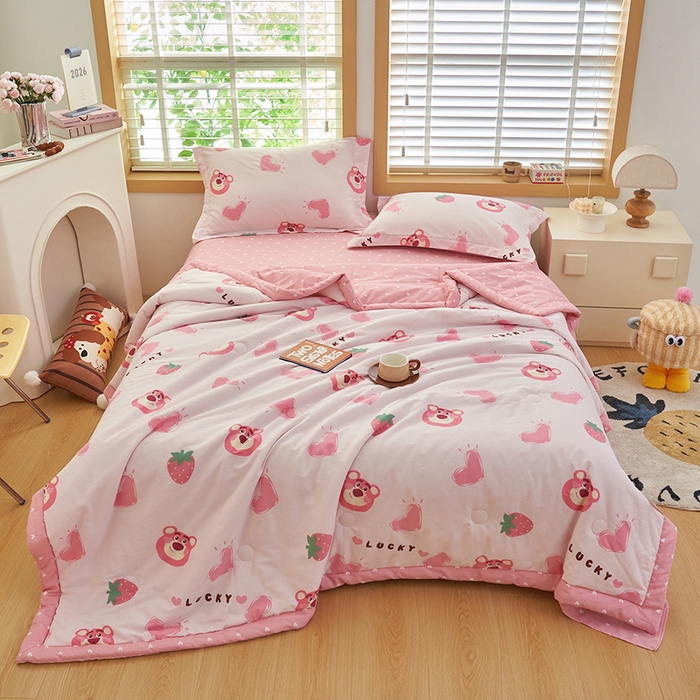 91家纺网 家纺一手货源 找家纺 简如 2026新款印花里外全棉夏凉被四件套 甜心乐园