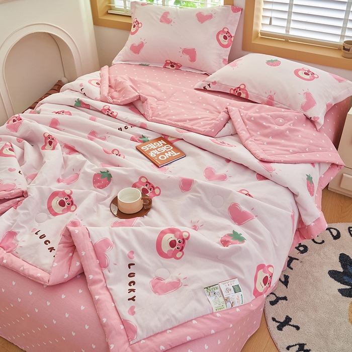 91家纺网 家纺一手货源 找家纺 简如 2026新款印花里外全棉夏凉被四件套 甜心乐园