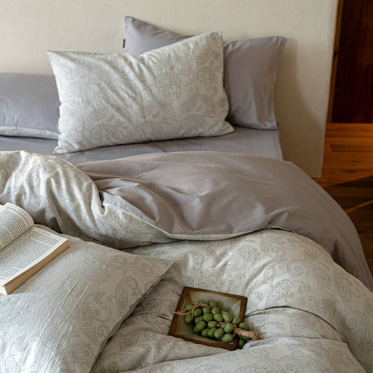 91家纺网 家纺一手货源 找家纺 时光里 2026新款全棉纯棉60支色织水洗提花四件套 予栖--米灰