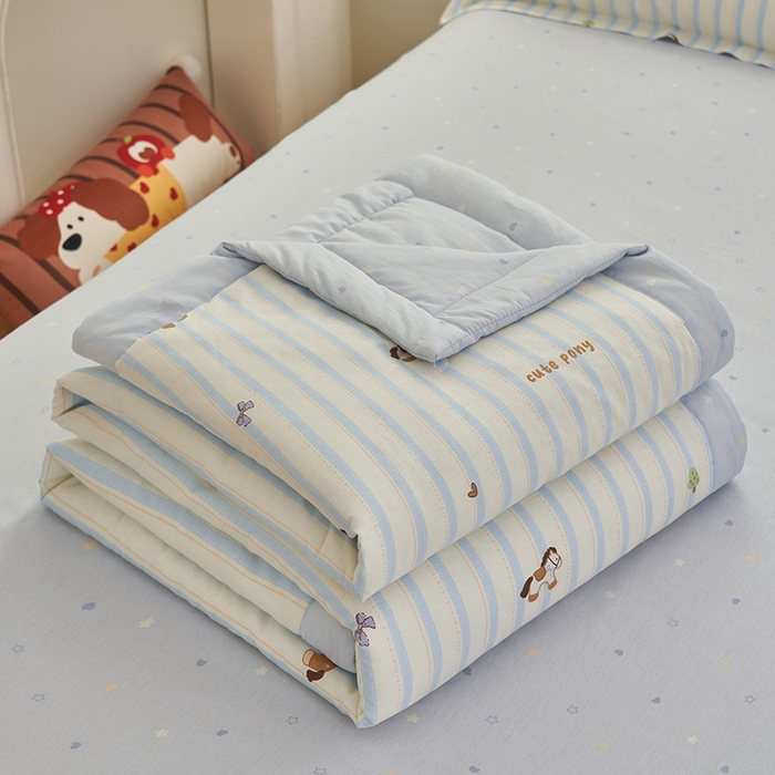 91家纺网 家纺一手货源 找家纺 简如 2026新款印花里外全棉夏凉被四件套 条纹小马