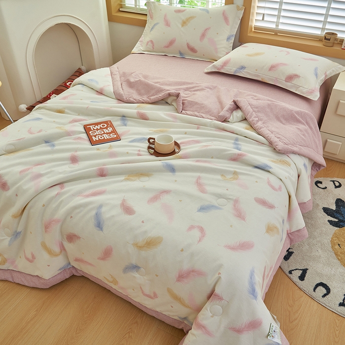 91家纺网 家纺一手货源 找家纺 简如 2026新款印花里外全棉夏凉被四件套 羽叶