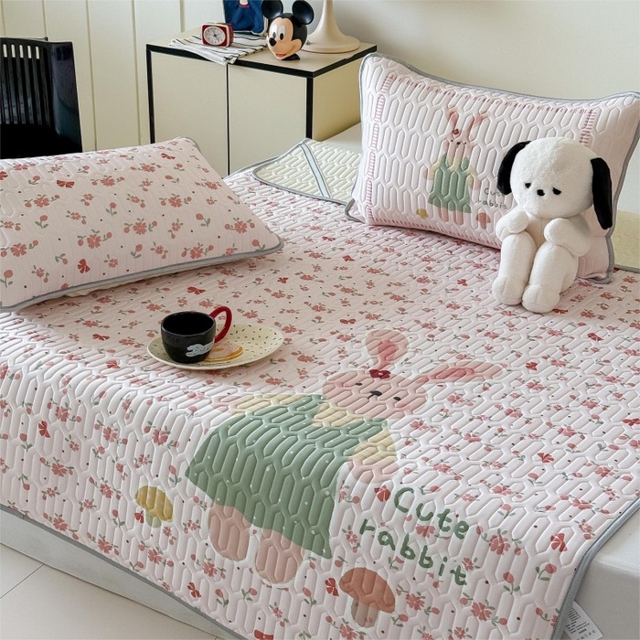 91家纺网 家纺一手货源 找家纺 顾里家纺 2026新款ins大版卡通乳胶席凉席席子 粉花小兔