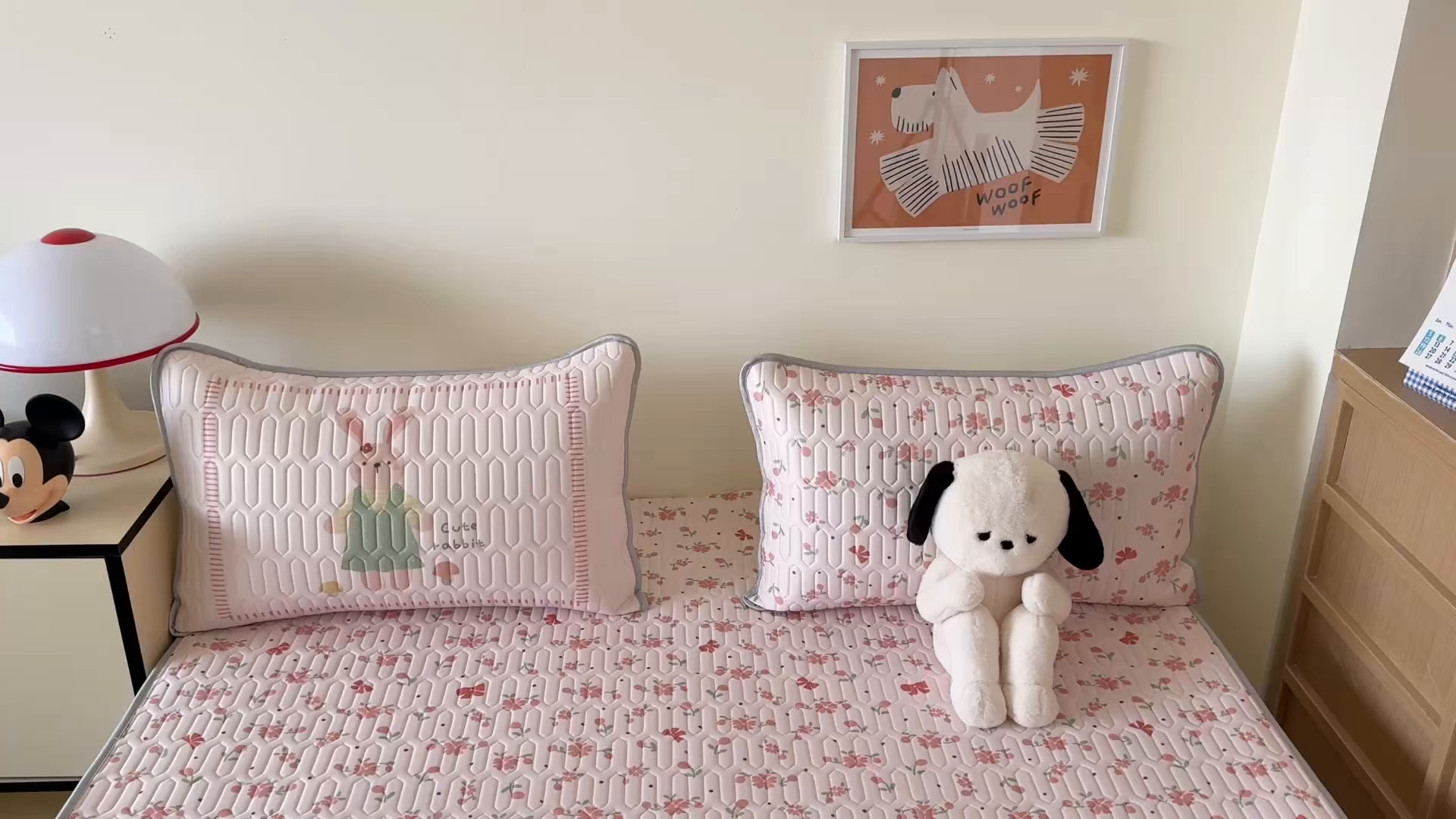 91家纺网 家纺一手货源 找家纺 顾里家纺 2026新款ins大版卡通乳胶席凉席席子 粉花小兔