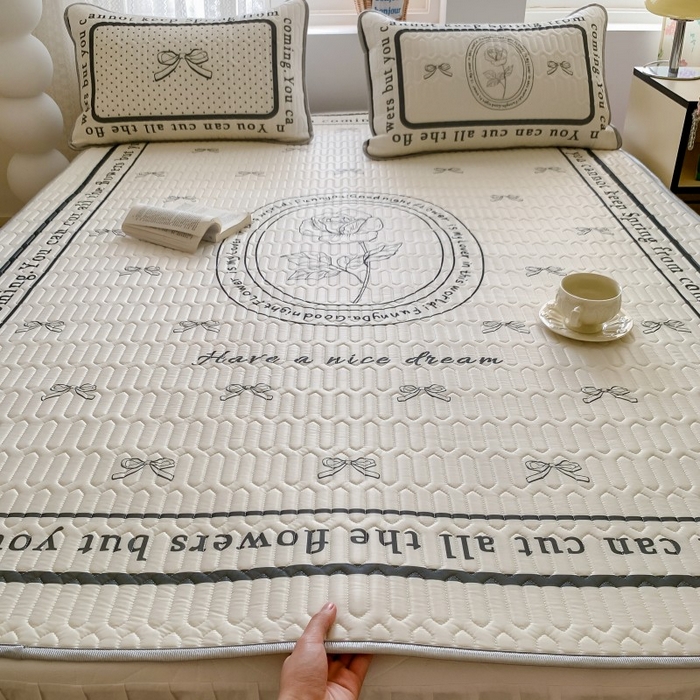 91家纺网 家纺一手货源 找家纺 顾里家纺 2026新款ins大版卡通乳胶席凉席席子 赫本蝴蝶结