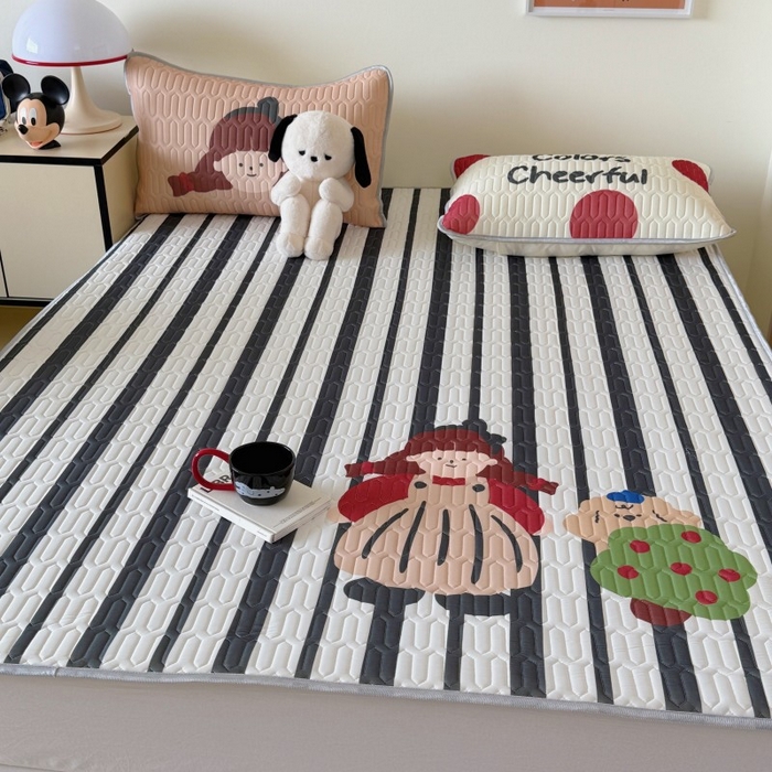 91家纺网 家纺一手货源 找家纺 顾里家纺 2026新款ins大版卡通乳胶席凉席席子 帽子女孩