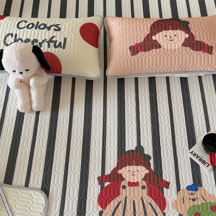 91家纺网 家纺一手货源 找家纺 顾里家纺 2026新款ins大版卡通乳胶席凉席席子 帽子女孩