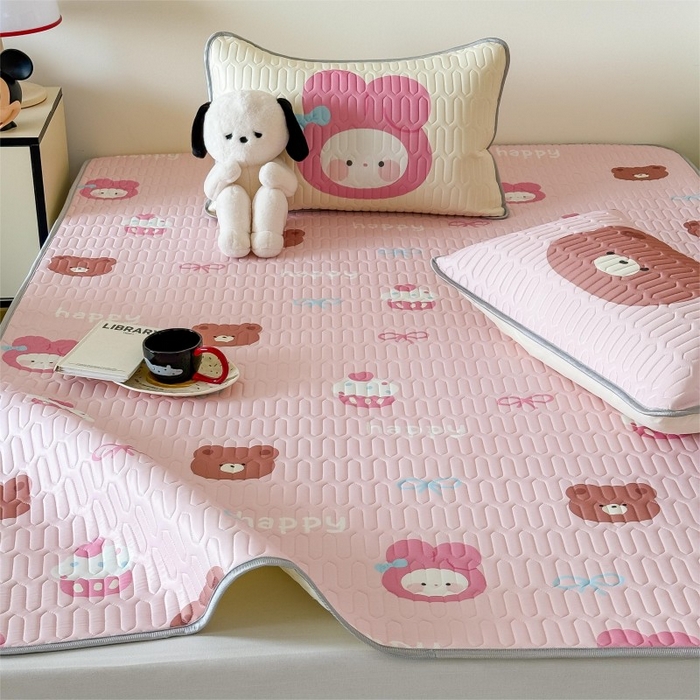 91家纺网 家纺一手货源 找家纺 顾里家纺 2026新款ins大版卡通乳胶席凉席席子 美乐熊