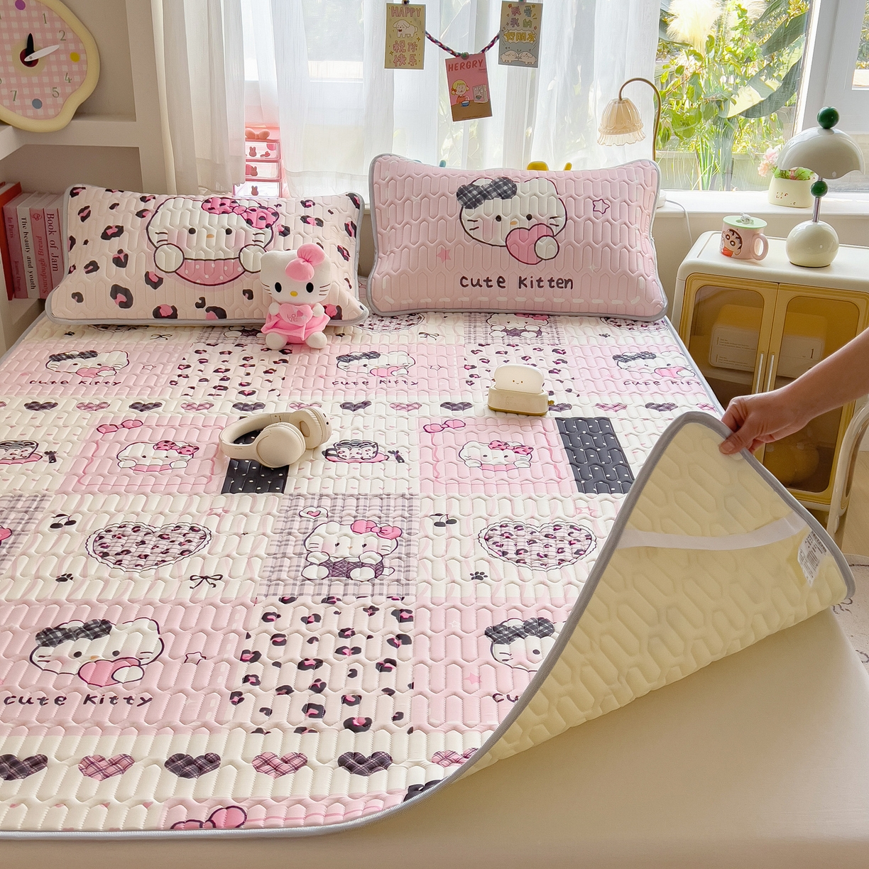 91家纺网 家纺一手货源 找家纺 （总）摩妮卡 2026新款数码大版小清新乳胶凉席床席款三件套-场景二