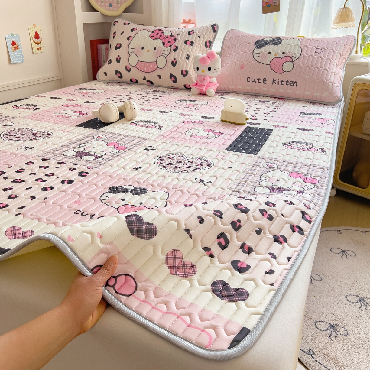 91家纺网 家纺一手货源 找家纺 （总）摩妮卡 2026新款数码大版小清新乳胶凉席床席款三件套-场景二