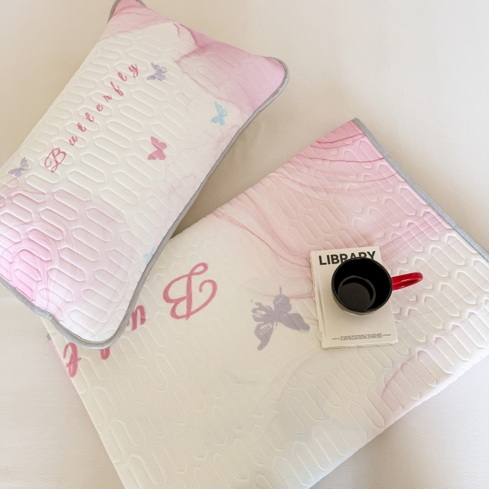 91家纺网 家纺一手货源 找家纺 顾里家纺 2026新款ins大版卡通乳胶席凉席席子 梦境之花