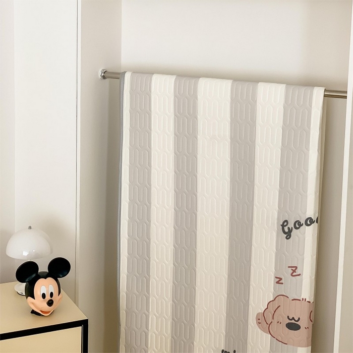 91家纺网 家纺一手货源 找家纺 顾里家纺 2026新款ins大版卡通乳胶席凉席席子 趴趴熊