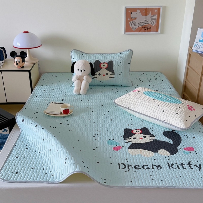 91家纺网 家纺一手货源 找家纺 顾里家纺 2026新款ins大版卡通乳胶席凉席席子 泼墨黑猫