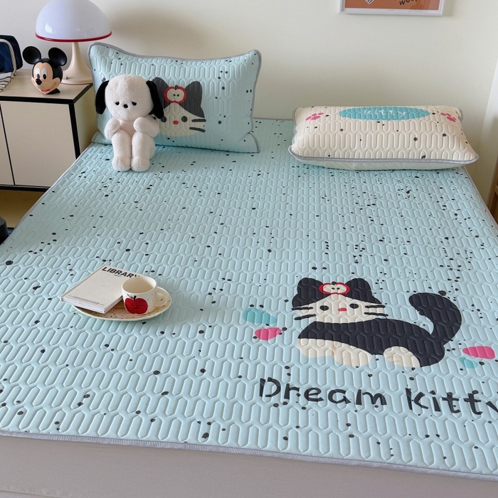 91家纺网 家纺一手货源 找家纺 顾里家纺 2026新款ins大版卡通乳胶席凉席席子 泼墨黑猫