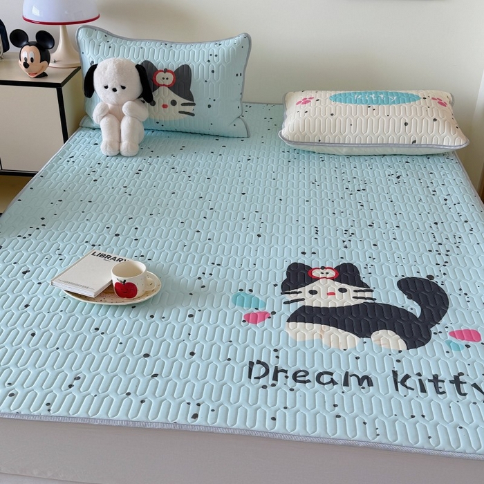 91家纺网 家纺一手货源 找家纺 顾里家纺 2026新款ins大版卡通乳胶席凉席席子 泼墨黑猫