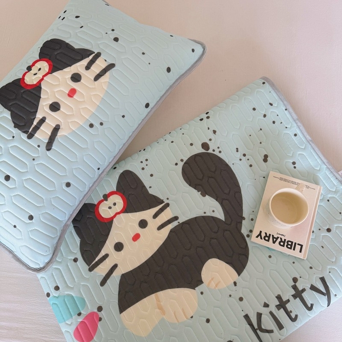 91家纺网 家纺一手货源 找家纺 顾里家纺 2026新款ins大版卡通乳胶席凉席席子 泼墨黑猫