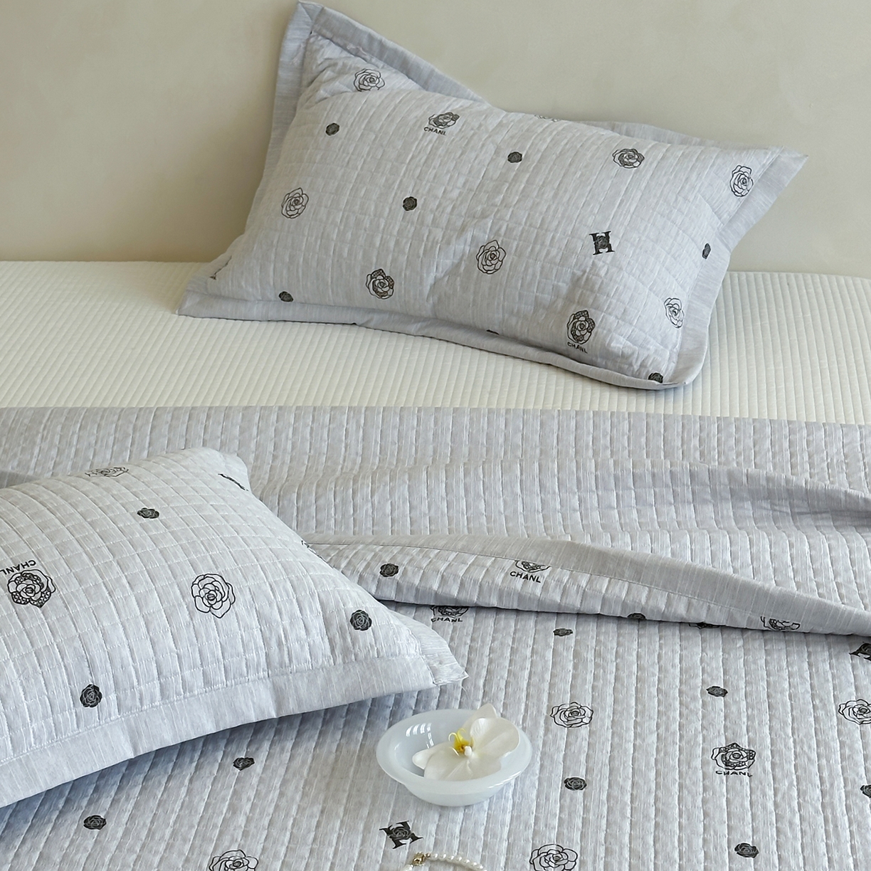 91家纺网 家纺一手货源 找家纺 床盖工厂店 2026新款提花色织麻床盖三件套 香奈儿