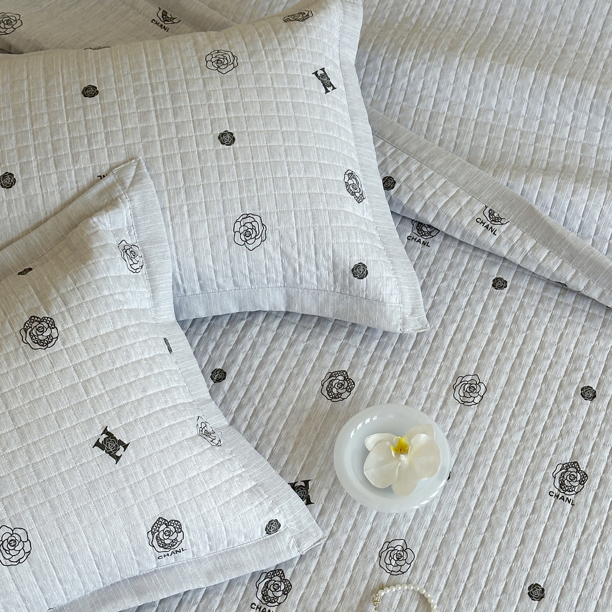 91家纺网 家纺一手货源 找家纺 床盖工厂店 2026新款提花色织麻床盖三件套 香奈儿