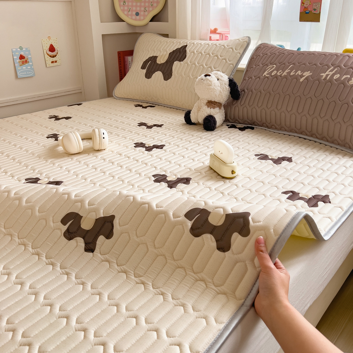 91家纺网 家纺一手货源 找家纺 （总）摩妮卡 2026新款数码大版小清新乳胶凉席床席款三件套-场景二