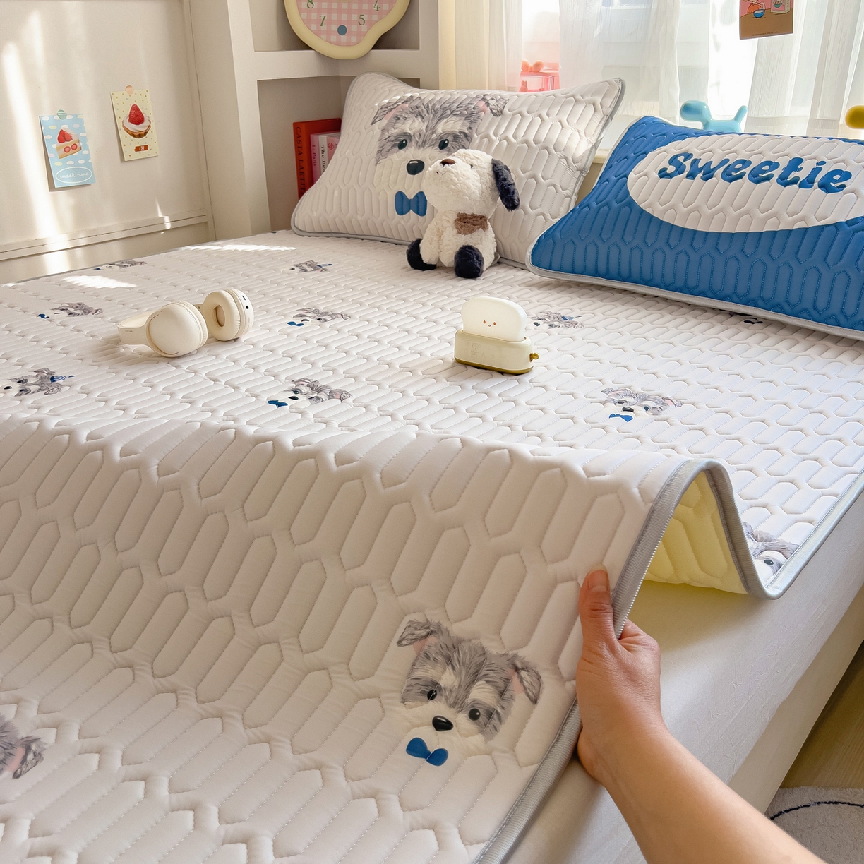 91家纺网 家纺一手货源 找家纺 （总）摩妮卡 2026新款数码大版小清新乳胶凉席床席款三件套-场景二