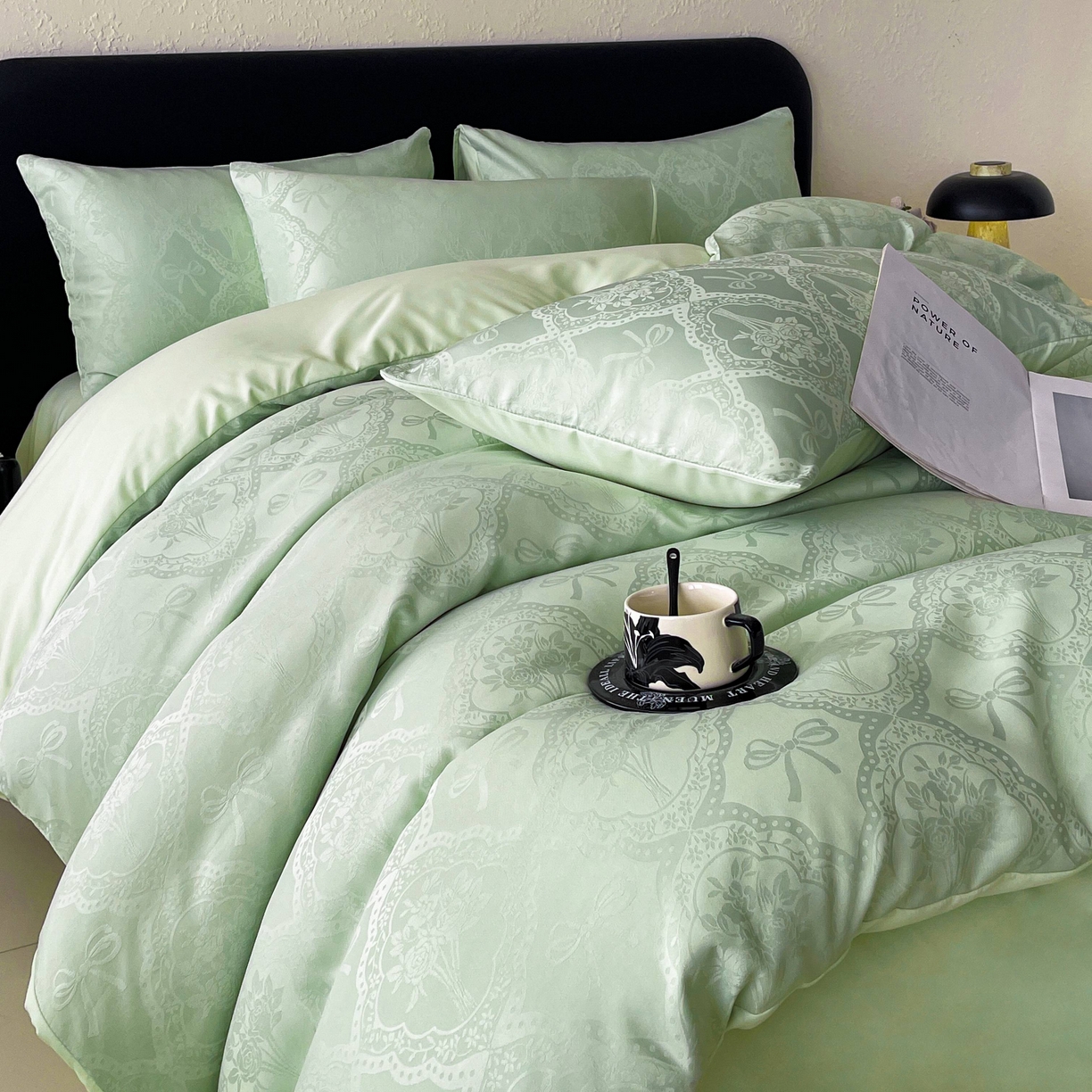 91家纺网 家纺一手货源 找家纺 （总）大麦乐田 2026春夏新款贡缎提花纯色双拼四件套