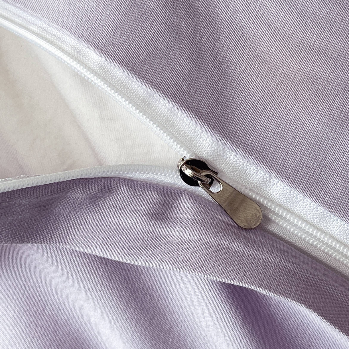 91家纺网 家纺一手货源 找家纺 大麦乐田 2026春夏新款贡缎提花纯色双拼四件套 艾利丝 初恋紫