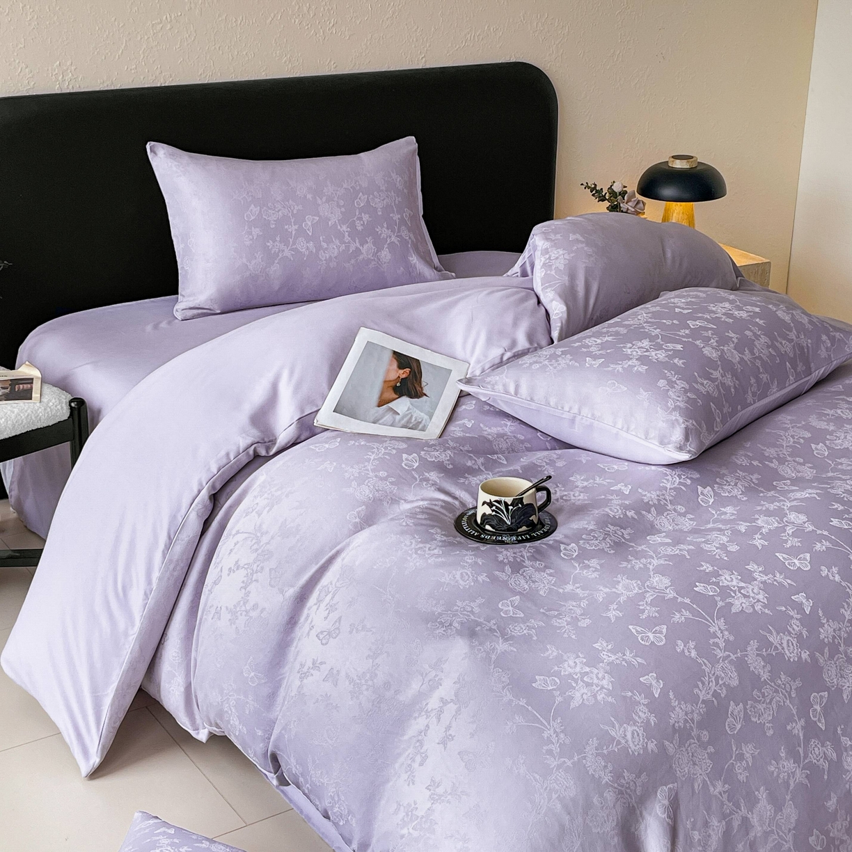 91家纺网 家纺一手货源 找家纺 大麦乐田 2026春夏新款贡缎提花纯色双拼四件套 爱草 初恋紫