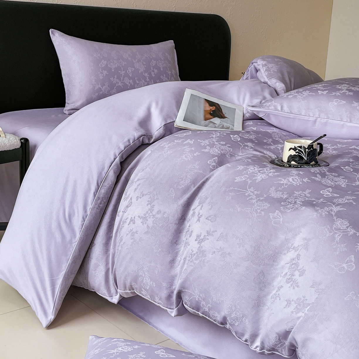 91家纺网 家纺一手货源 找家纺 大麦乐田 2026春夏新款贡缎提花纯色双拼四件套 爱草 初恋紫