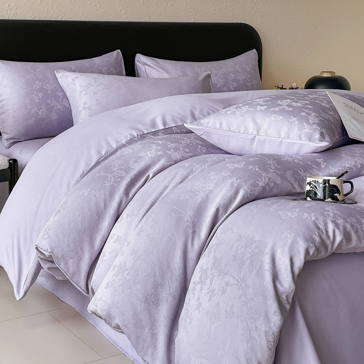 91家纺网 家纺一手货源 找家纺 大麦乐田 2026春夏新款贡缎提花纯色双拼四件套 爱草 初恋紫