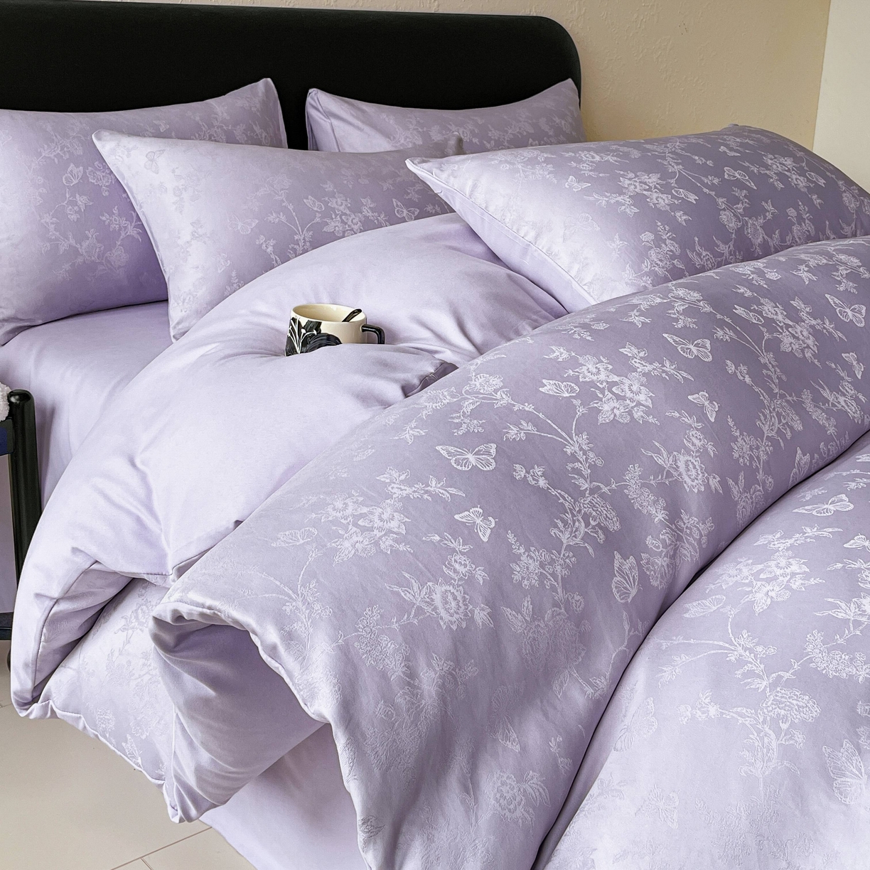 91家纺网 家纺一手货源 找家纺 大麦乐田 2026春夏新款贡缎提花纯色双拼四件套 爱草 初恋紫