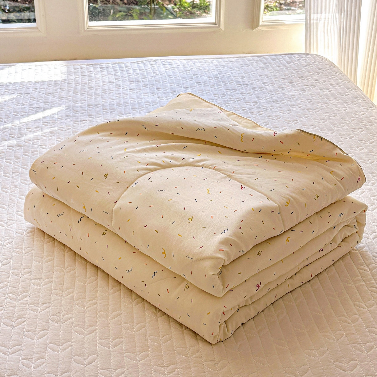 91家纺网 家纺一手货源 找家纺 梦恬佳 2026新款水洗皱皱纱卡通印花夏凉被 奶油芝士