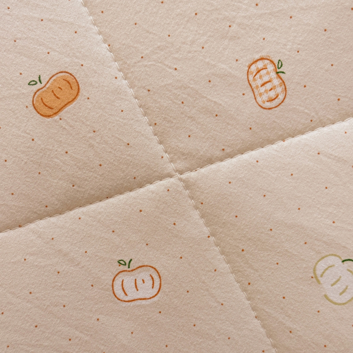 91家纺网 家纺一手货源 找家纺 梦恬佳 2026新款水洗皱皱纱卡通印花夏凉被 南瓜派