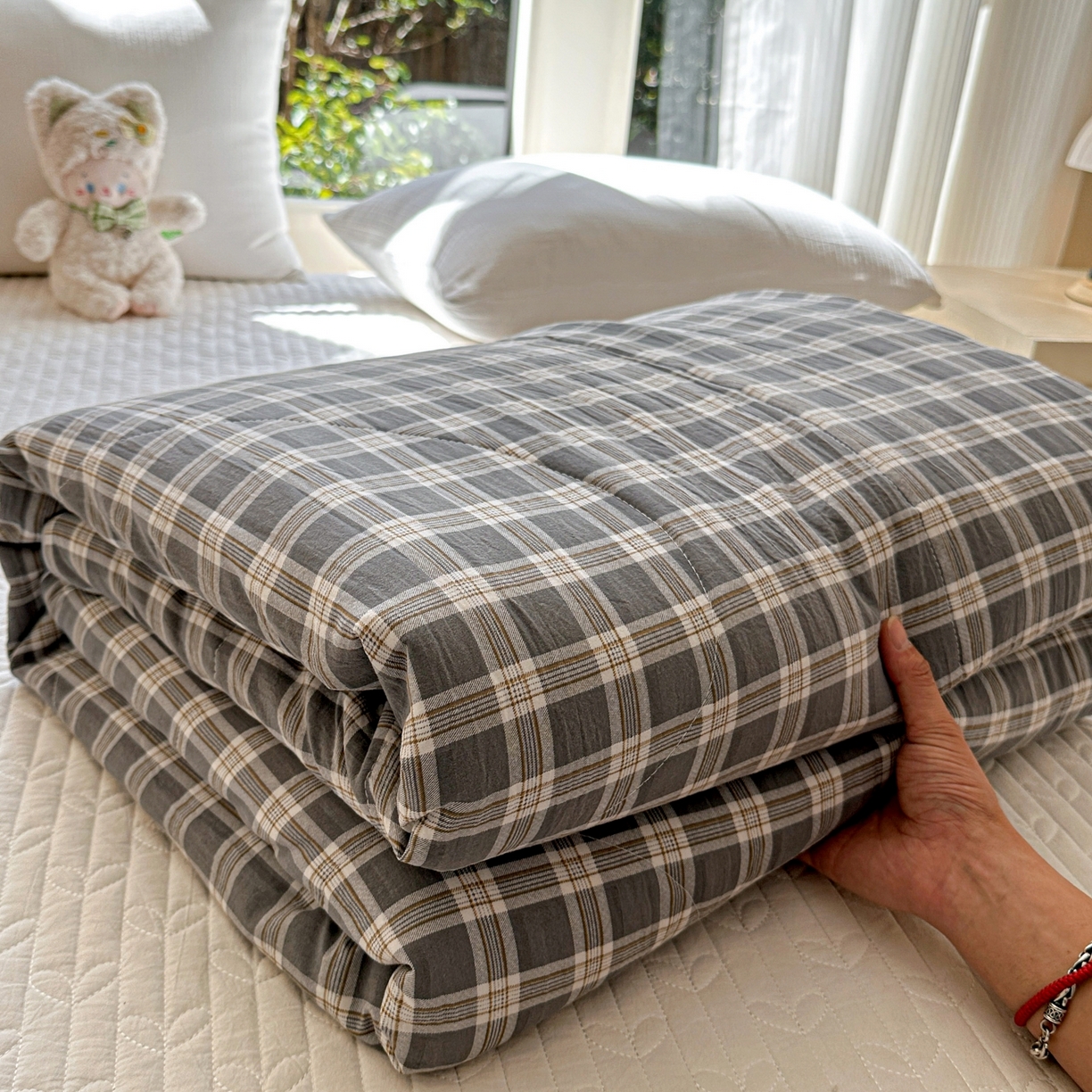 91家纺网 家纺一手货源 找家纺 梦恬佳 2026新款水洗皱皱纱卡通印花夏凉被 灰白格