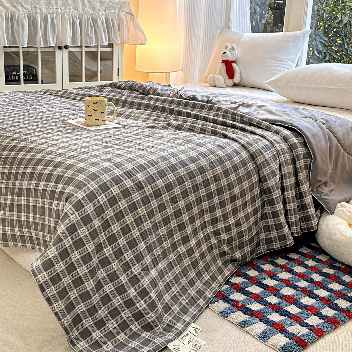 91家纺网 家纺一手货源 找家纺 梦恬佳 2026新款水洗皱皱纱卡通印花夏凉被 灰白格