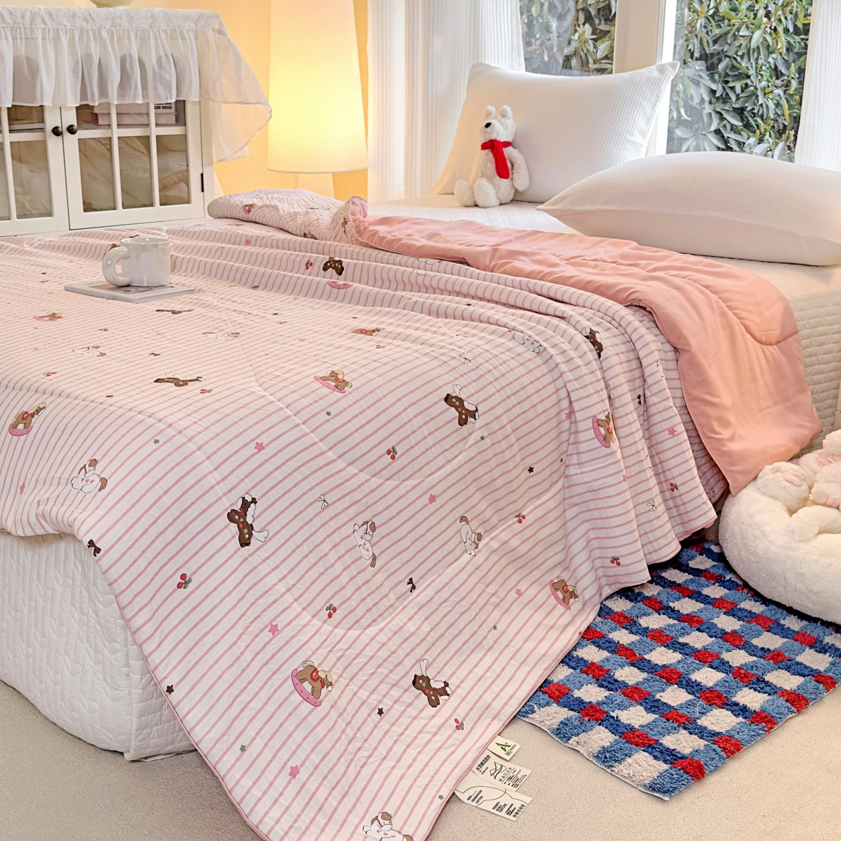 91家纺网 家纺一手货源 找家纺 梦恬佳 2026新款水洗皱皱纱卡通印花夏凉被 粉条木马