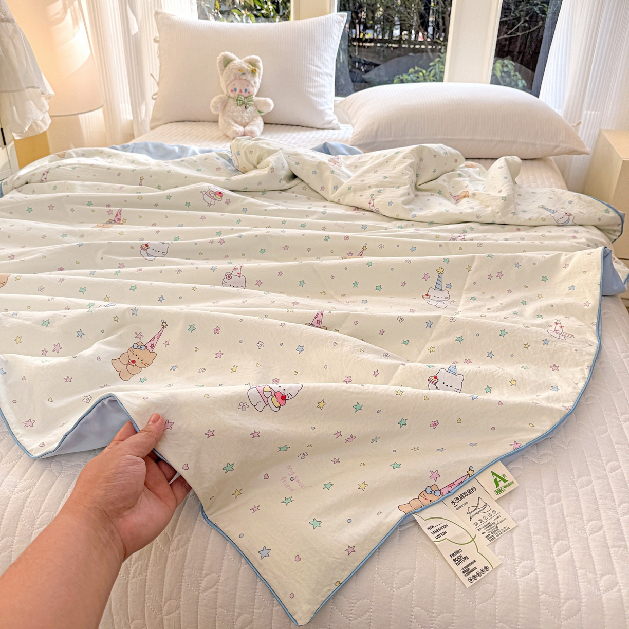91家纺网 家纺一手货源 找家纺 梦恬佳 2026新款水洗皱皱纱卡通印花夏凉被 星星奶猫