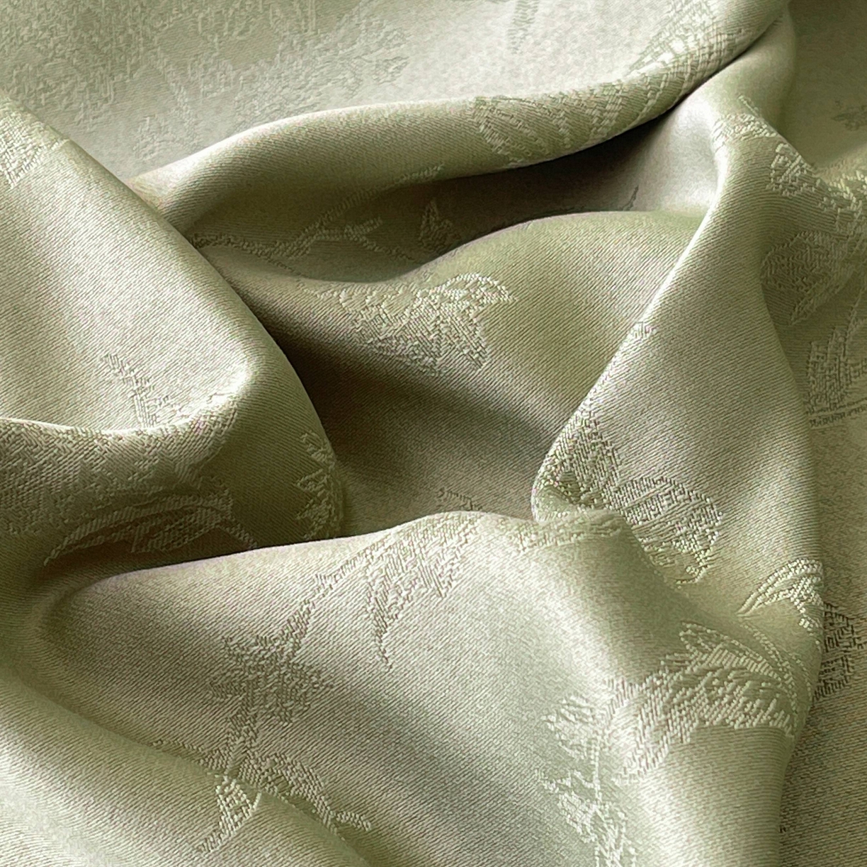 91家纺网 家纺一手货源 找家纺 大麦乐田 2026春夏新款贡缎提花纯色双拼四件套 爱草 抹茶绿