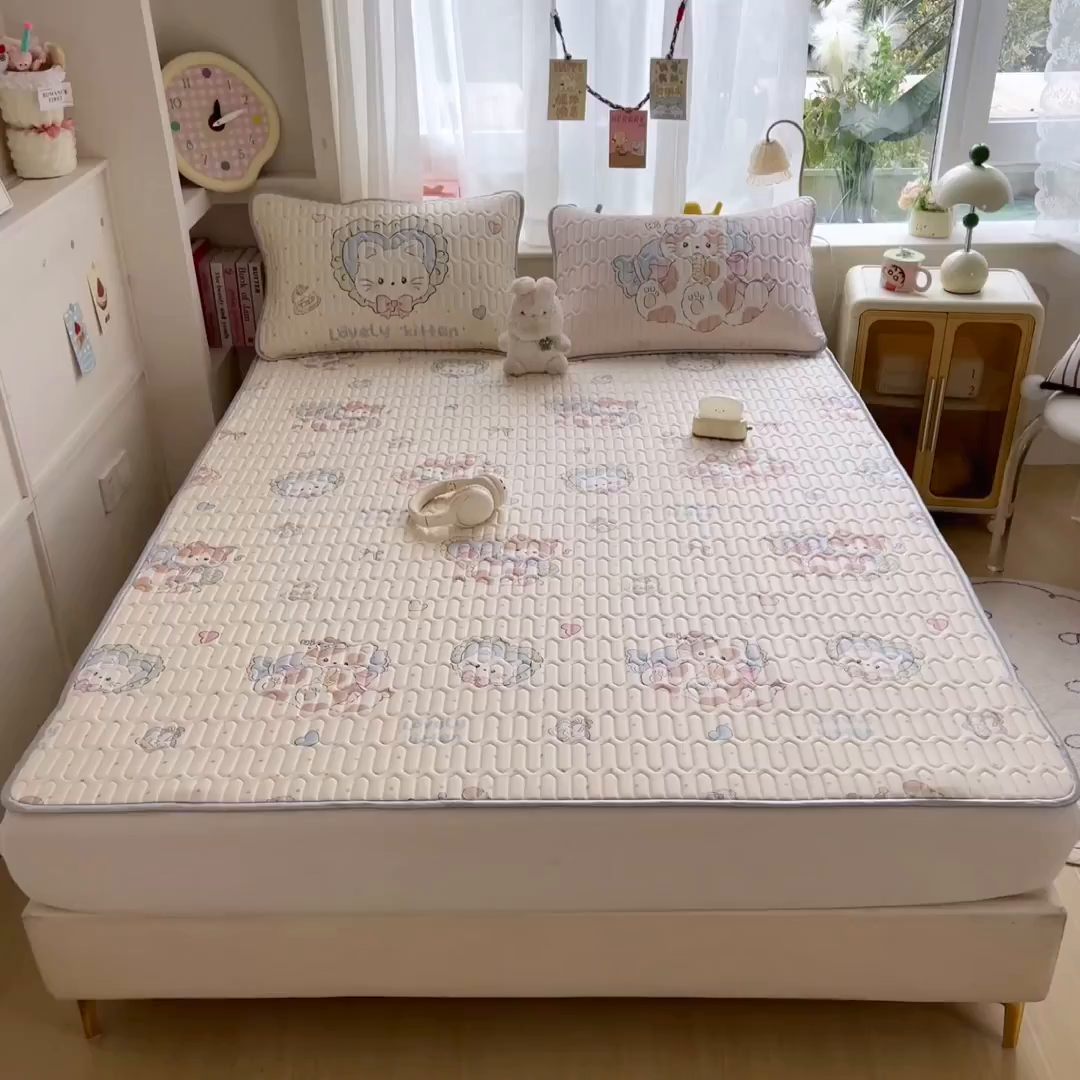 91家纺网 家纺一手货源 找家纺 摩妮卡 2026新款数码大版小清新乳胶凉席床席款三件套-场景二 彩色温暖日常