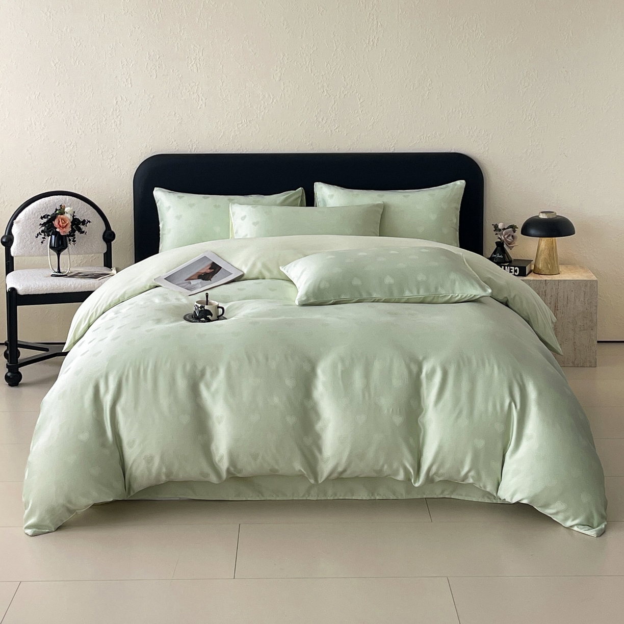 91家纺网 家纺一手货源 找家纺 大麦乐田 2026春夏新款贡缎提花纯色双拼四件套  爱心 奶油绿