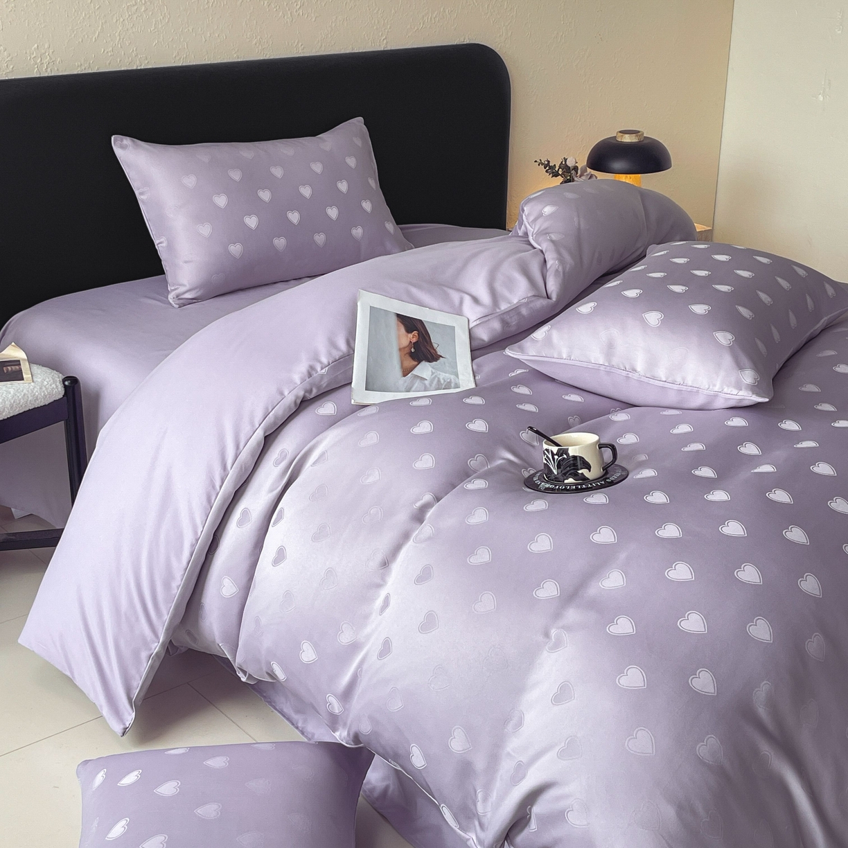 91家纺网 家纺一手货源 找家纺 大麦乐田 2026春夏新款贡缎提花纯色双拼四件套 爱心 初恋紫