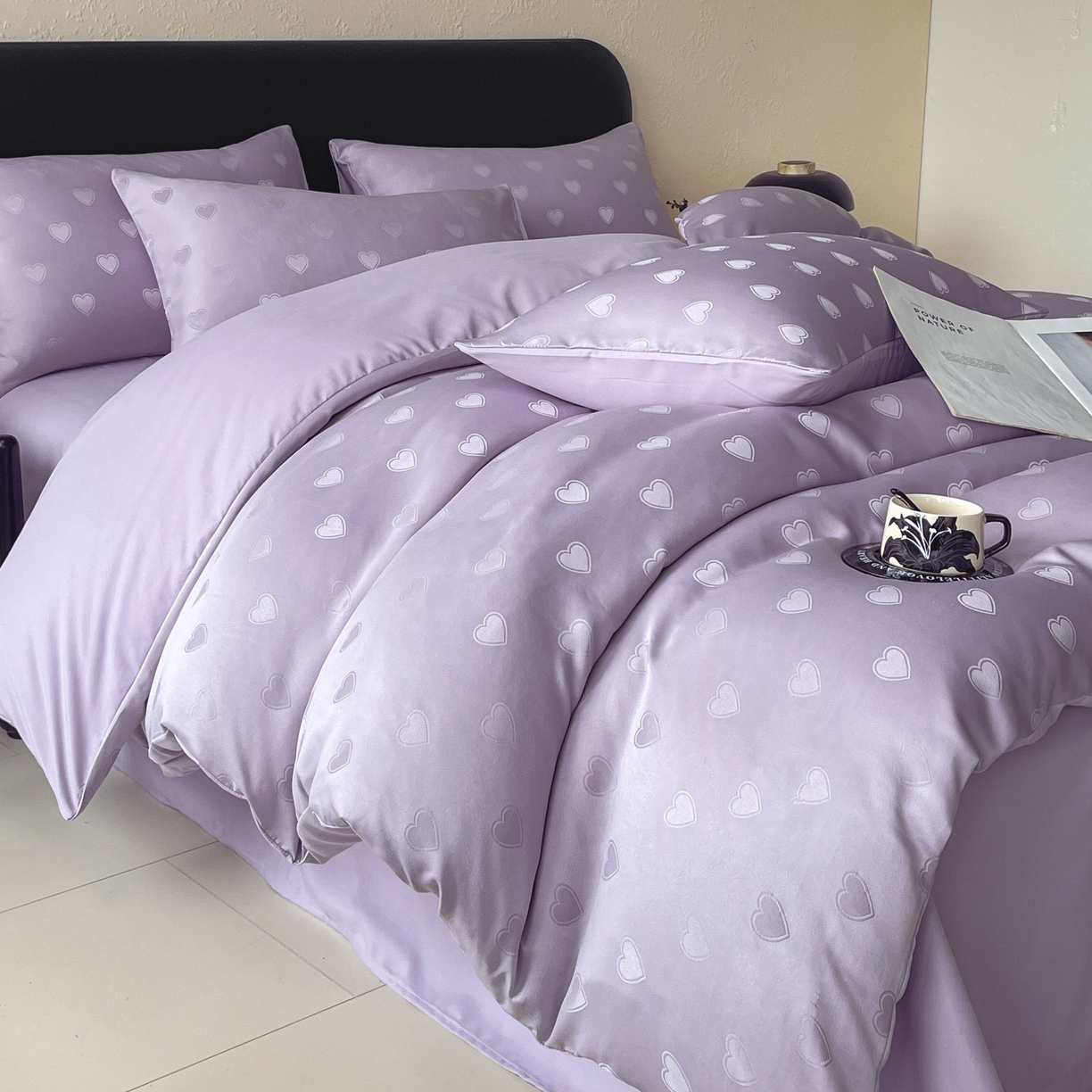 91家纺网 家纺一手货源 找家纺 大麦乐田 2026春夏新款贡缎提花纯色双拼四件套 爱心 初恋紫