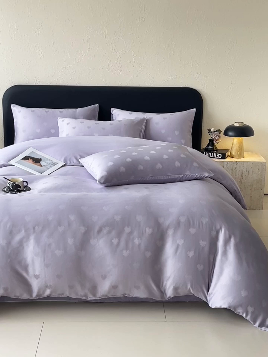 91家纺网 家纺一手货源 找家纺 大麦乐田 2026春夏新款贡缎提花纯色双拼四件套 爱心 初恋紫