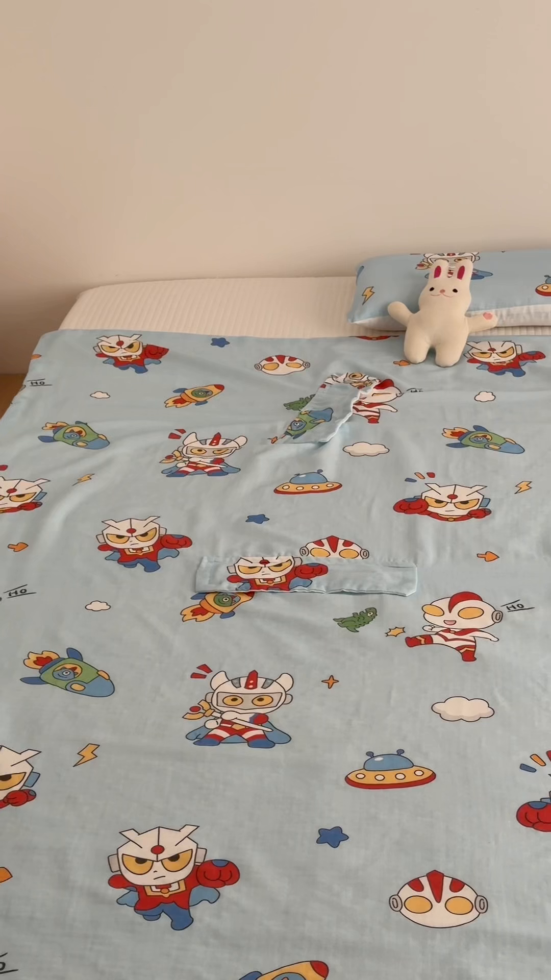 91家纺网 家纺一手货源 找家纺 嗨生活 2026新款全棉纱布护肚防踢睡袋多功能盖毯宝宝夏被 儿童夏被 儿童防踢被 宇宙超人